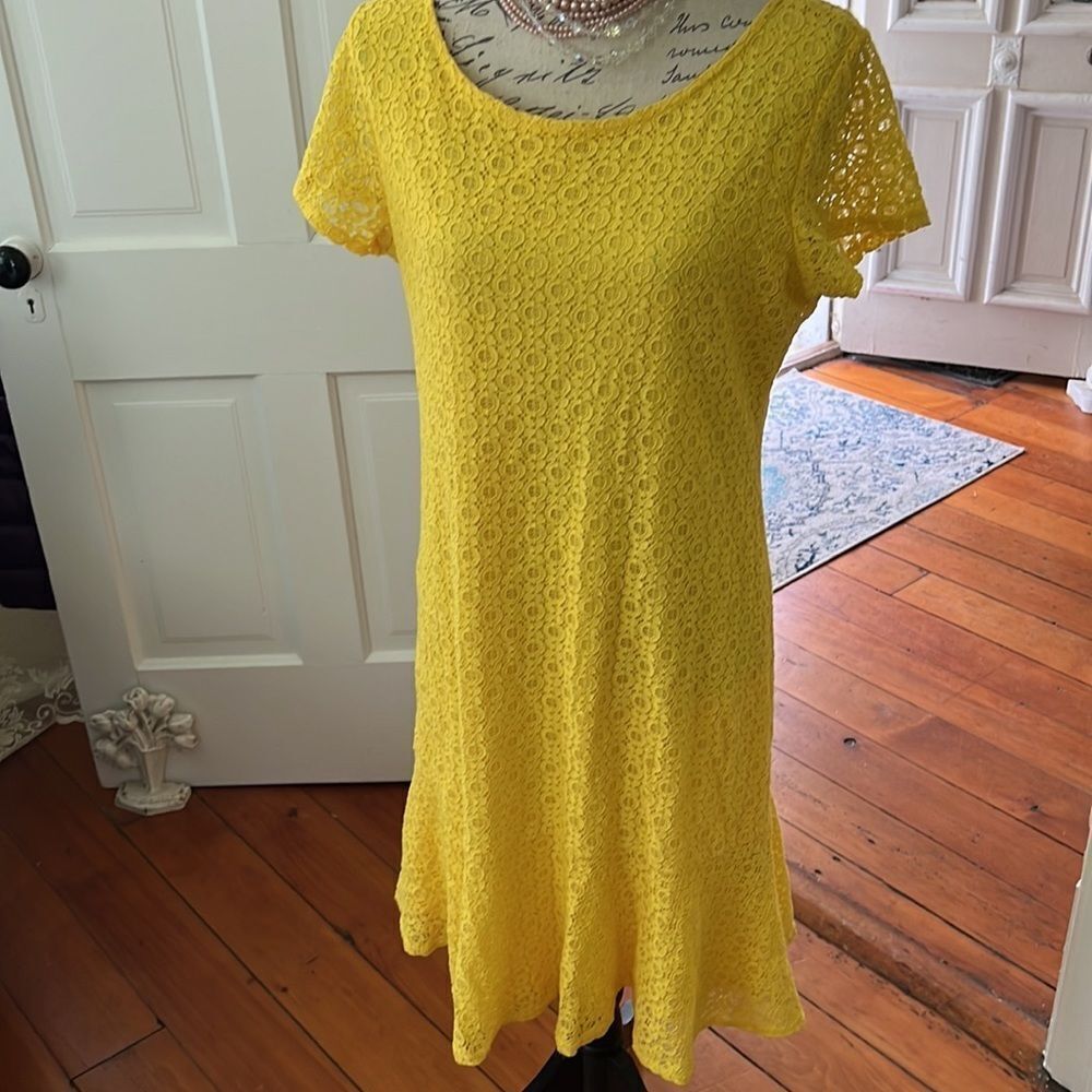 Sharagano Yellow Embroidered Lace Lined Stretch Sheath Dress Sz 12 EUC